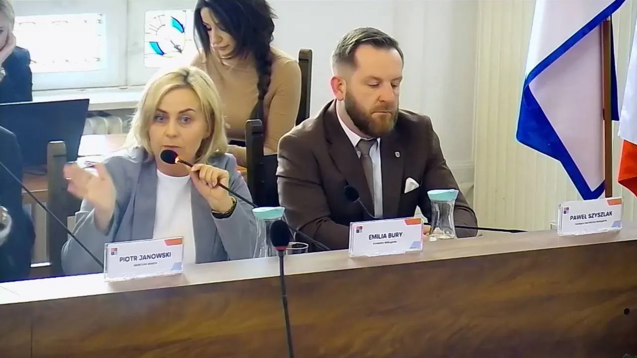 Odlot burmistrz Białogardu z Koalicji Obywatelskiej. "Niech się pan zamknie". WIDEO