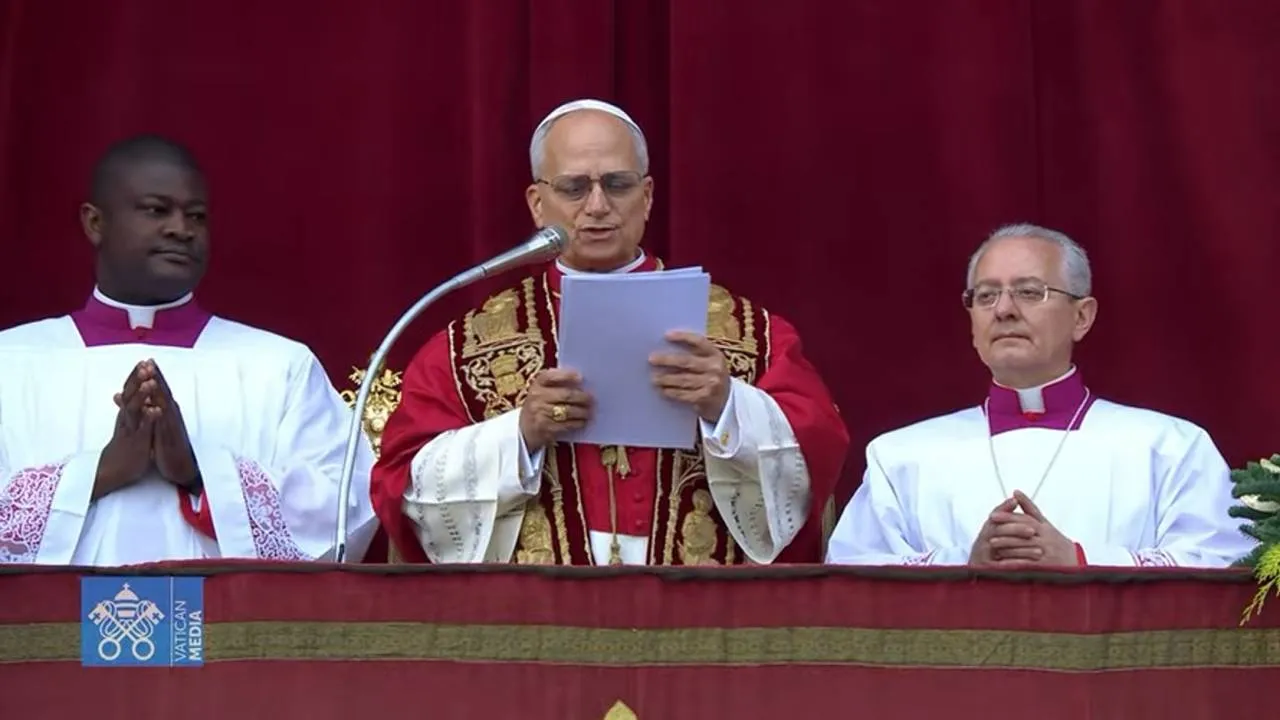 Leon XIV - po pontyfikacie Franciszka - wraca do wielu tradycji Wielkiego Tygodnia