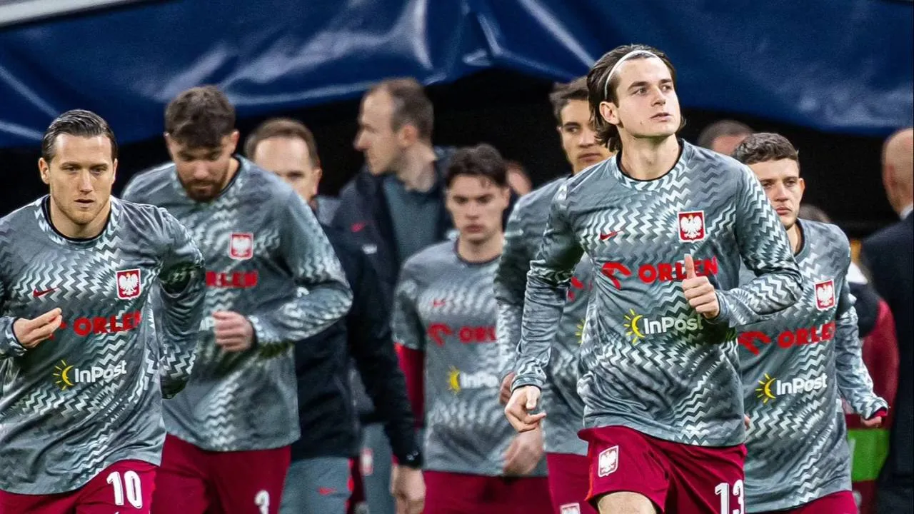 Taka scena tuż przed meczem Polaków. Nagranie podbija internet. "Rodzice nie zawiedli". WIDEO