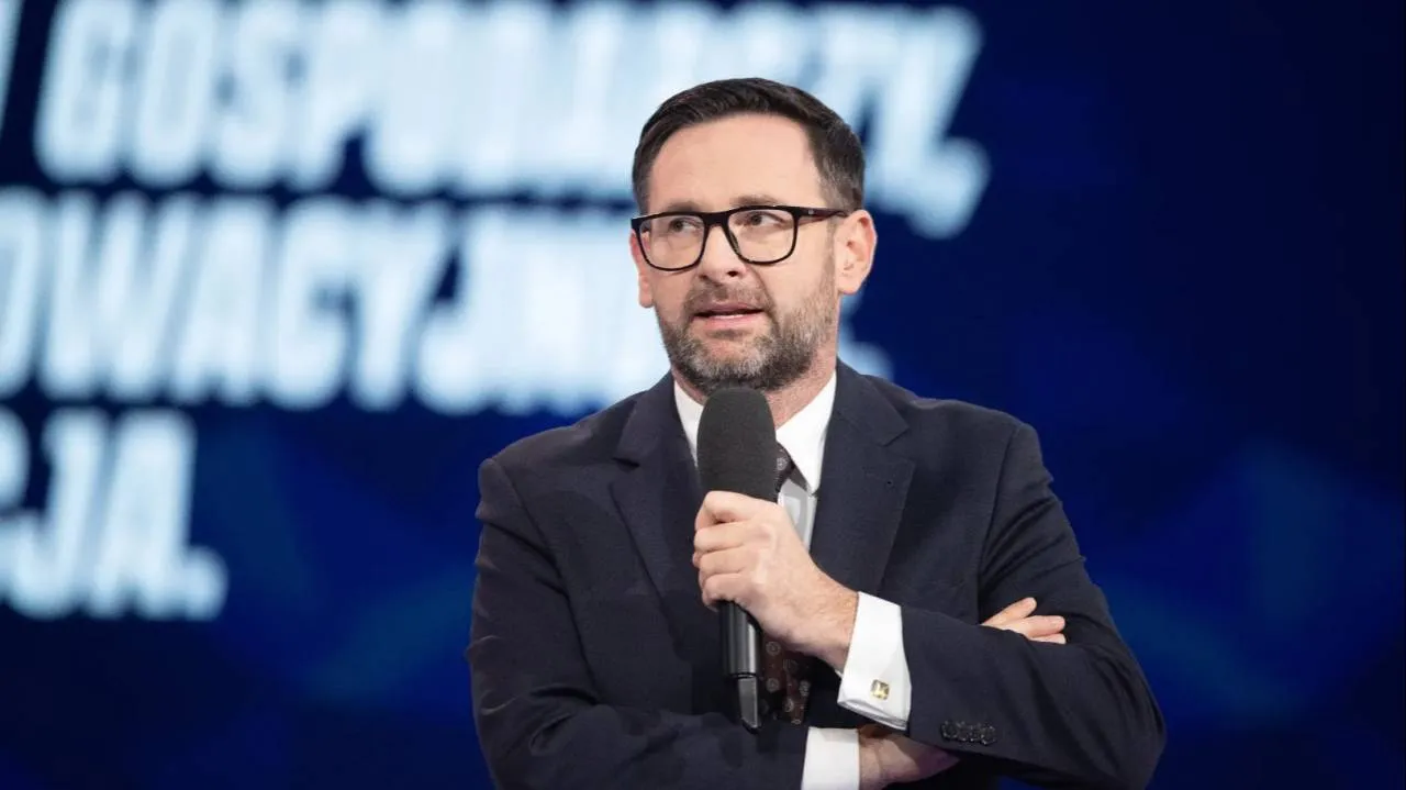 Obajtek zwrócił się do Motyki w sprawie cen paliw. "Dla obywateli pytam"