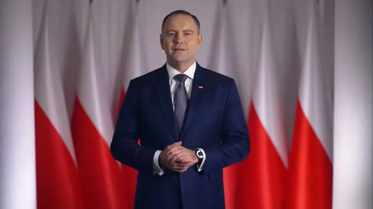 Poparcie dla prezydenta wciąż na solidnym poziomie. Polacy krytycznie o Sejmie i Senacie