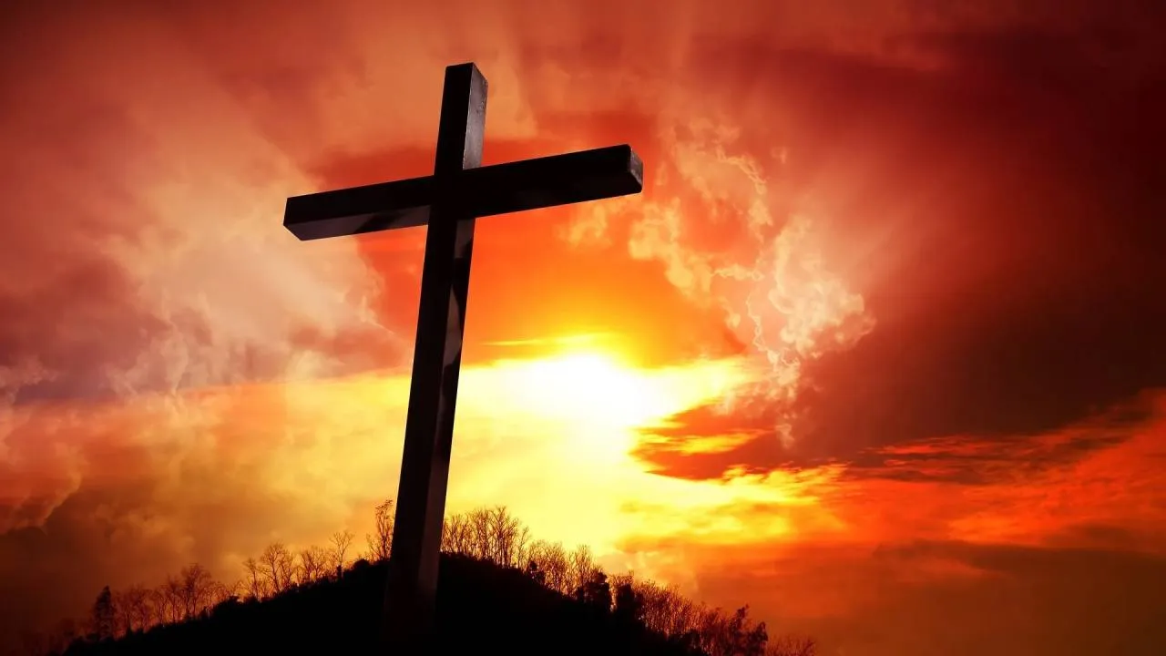 Cisza zamiast mszy i ścisły post. Co naprawdę oznacza Wielki Piątek?