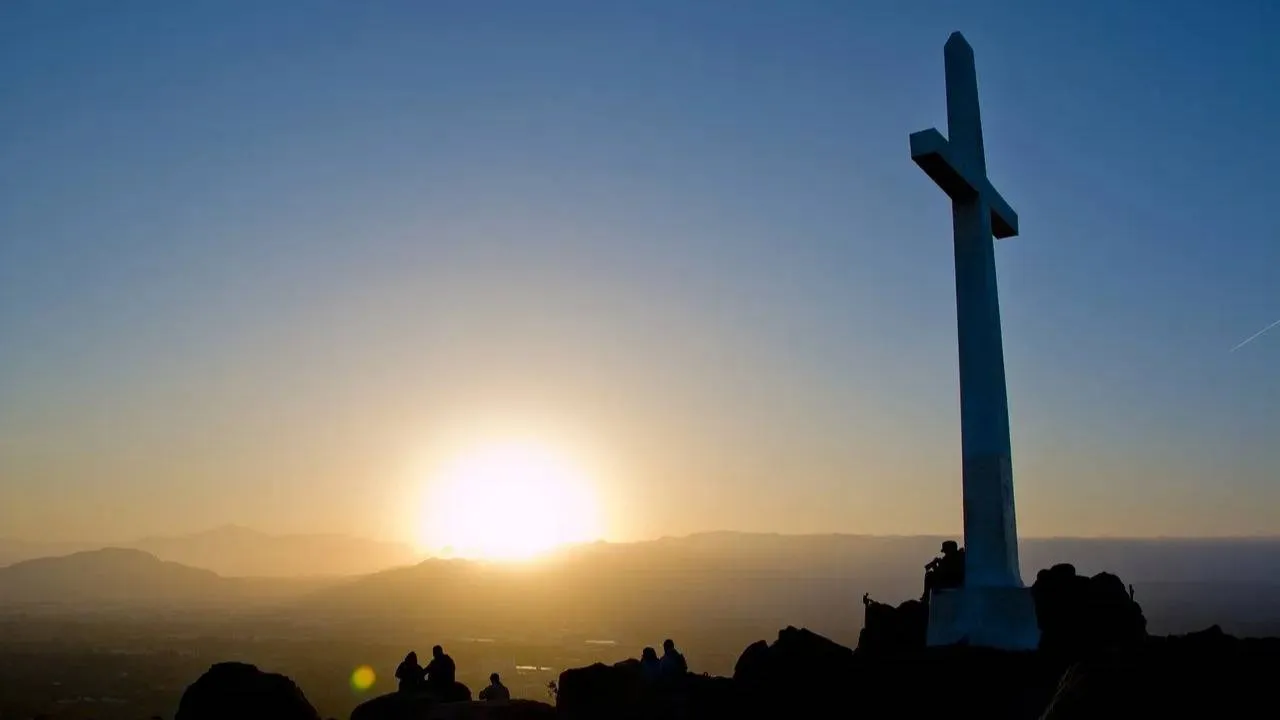 Tomasz Łysiak dla Niezalezna.pl: Więcej światła nam potrzeba – Alleluja!