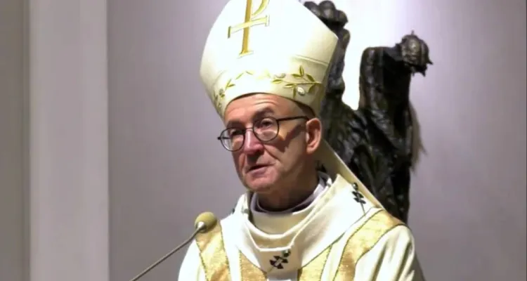 Abp Galbas: Zmartwychwstały Chrystus mówi do nas: w najmroczniejszym mroku jestem z Tobą