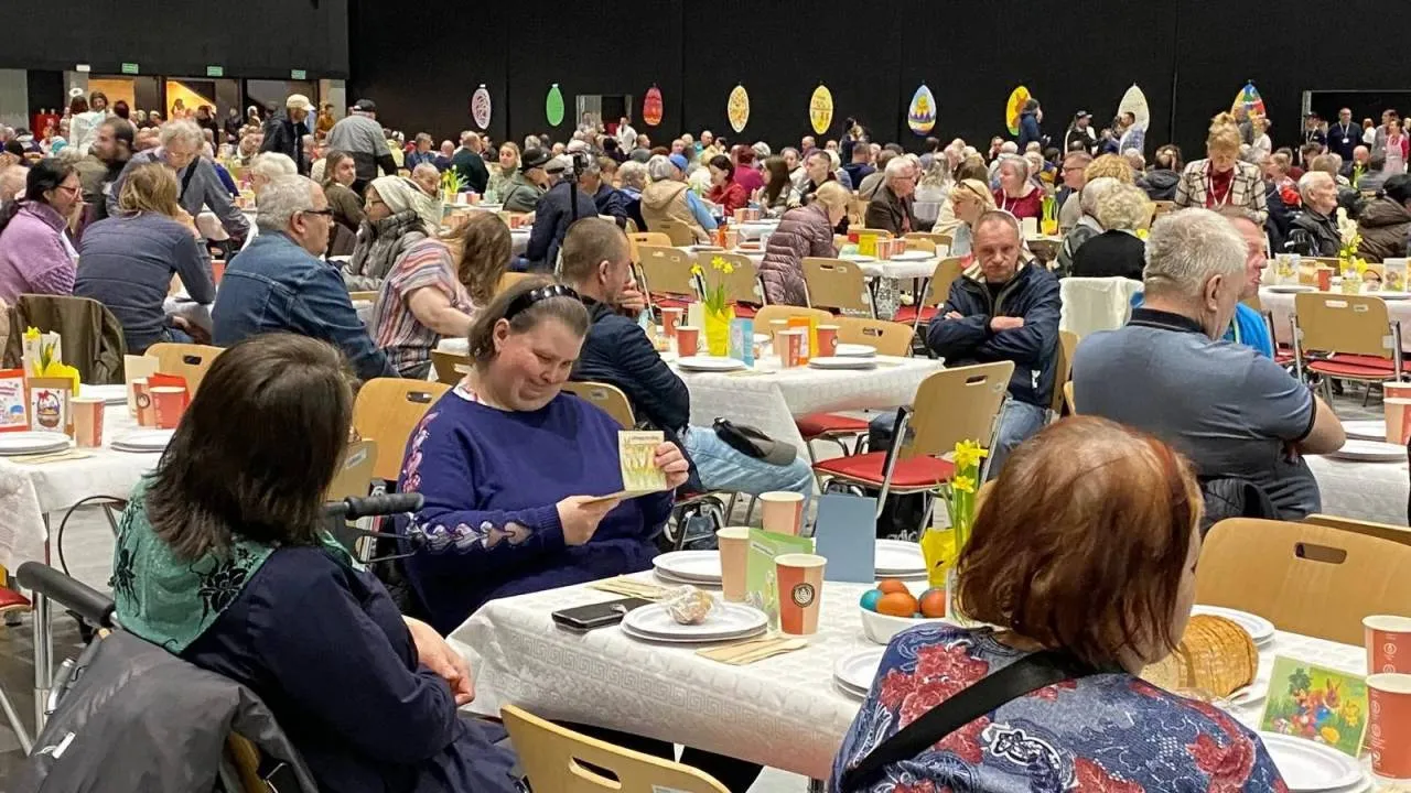 Największe w Polsce Metropolitalne Śniadanie Wielkanocne "Bez samotności" w Katowicach. ZOBACZ ZDJĘCIA