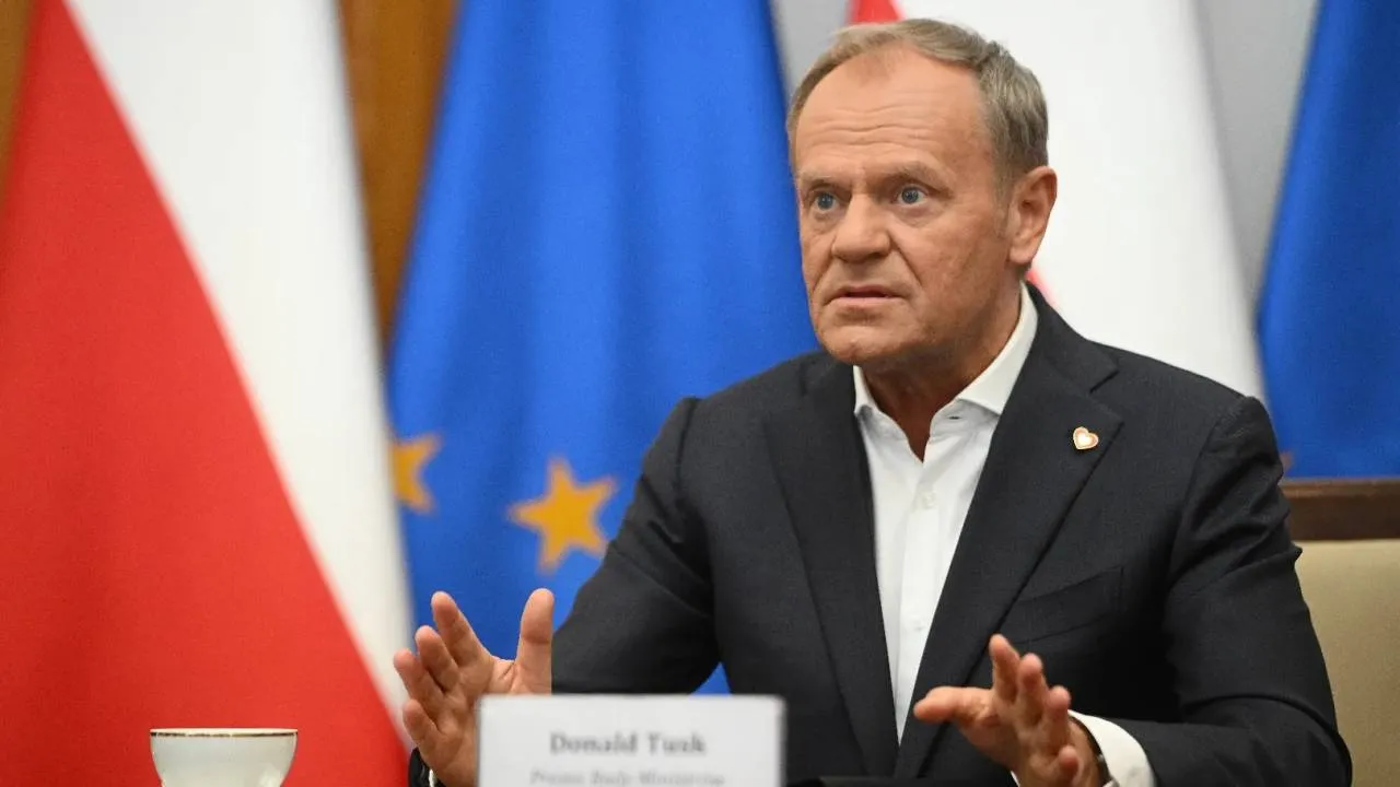 Tuska nie będzie na happeningu niezaprzysiężonych sędziów TK. Jakie plany ma premier?