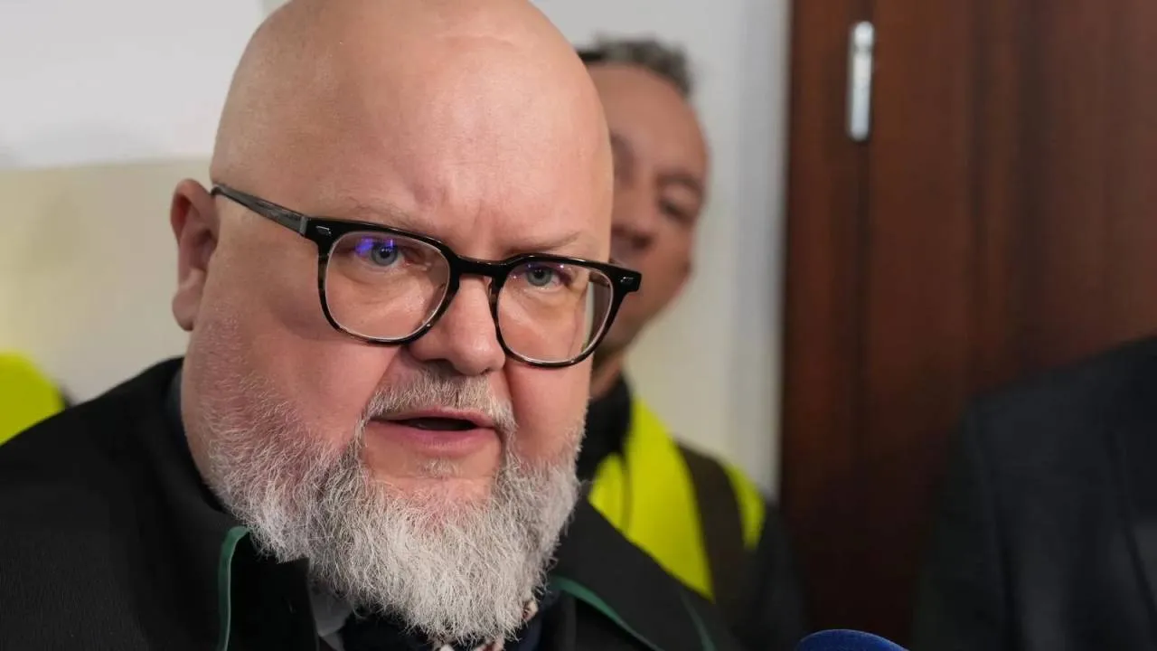 Mecenas odpowiada na insynuacje Tuska: Nieprawda. "Mają czas do końca dnia"