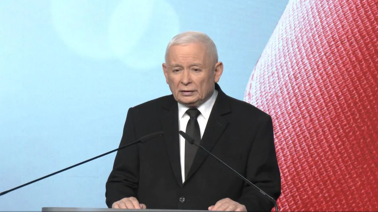 "To będzie rozliczane przez sądy karne". Prezes PiS mocno o pseudoślubowaniu w Sejmie