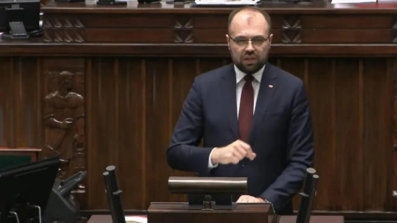 Akt oskarżenia przeciwko Krzysztofowi Szczuckiemu. "Nie złamałem prawa"