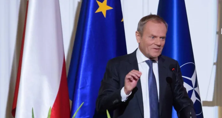 Rada Krajowa KO. Ten szczegół zwrócił uwagę komentatorów. "Zaczyna się od symboliki"