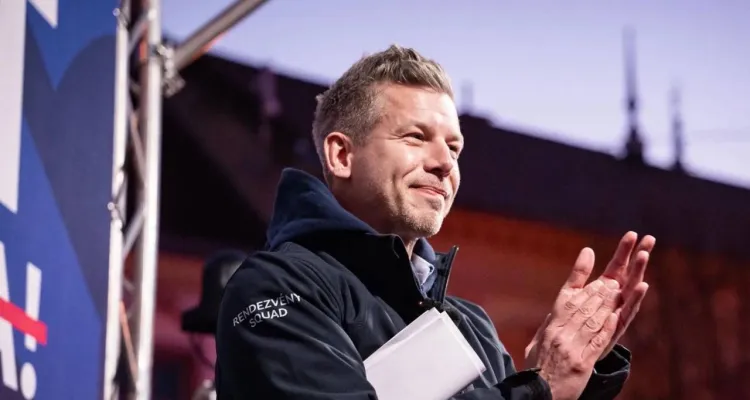 Demokracja walcząca Magyara? Jeszcze nie przejął włądzy, już chce "zwalniać" prezydenta Węgier