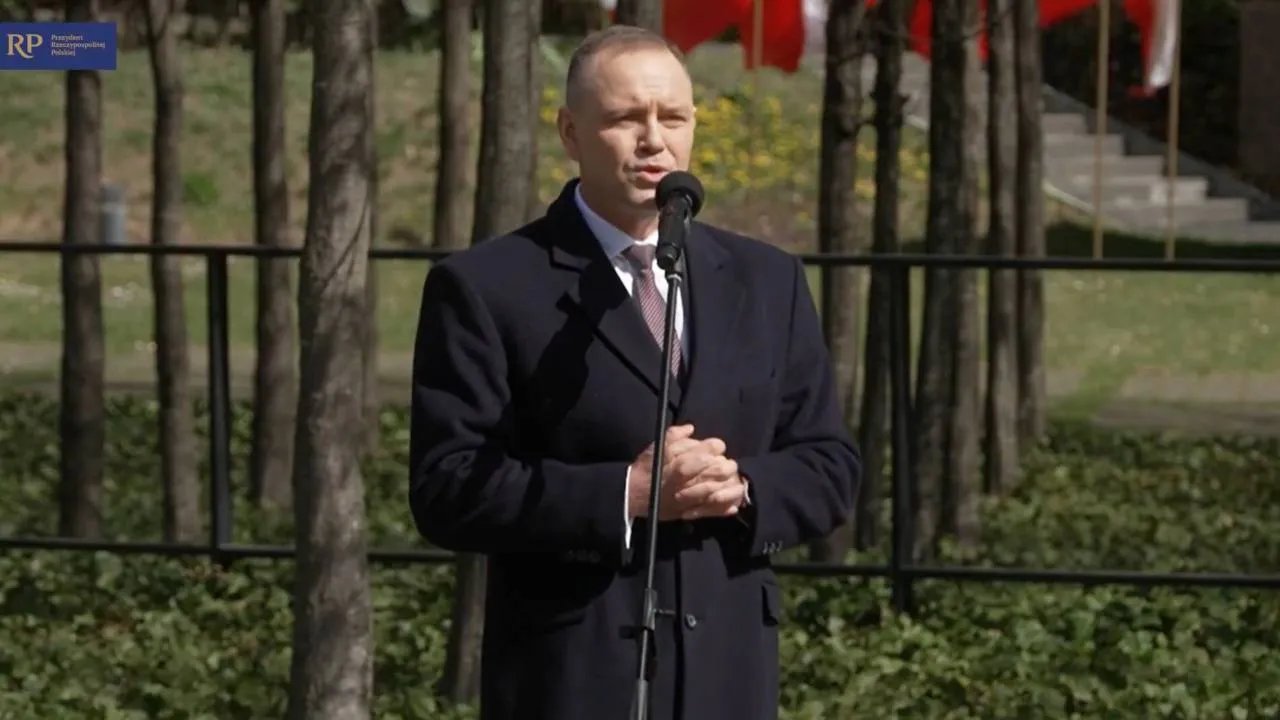 Prezydent Nawrocki wspomina zbrodnię katyńską. "Putin powtarza działalność Związku Sowieckiego"