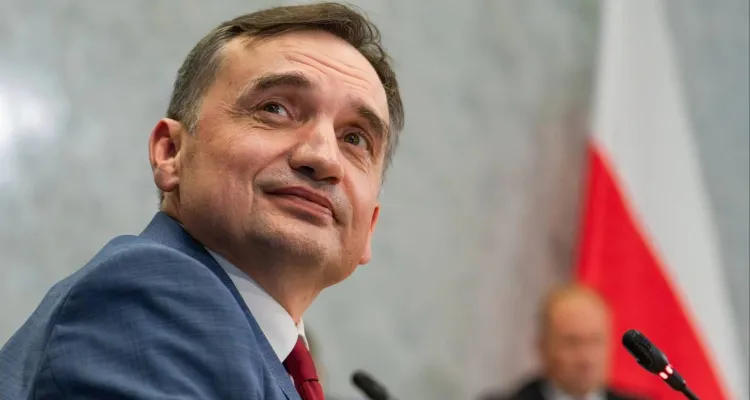 Ziobro zapytany o dalsze losy azylu na Węgrzech. „Pragnę uspokoić silnych razem”