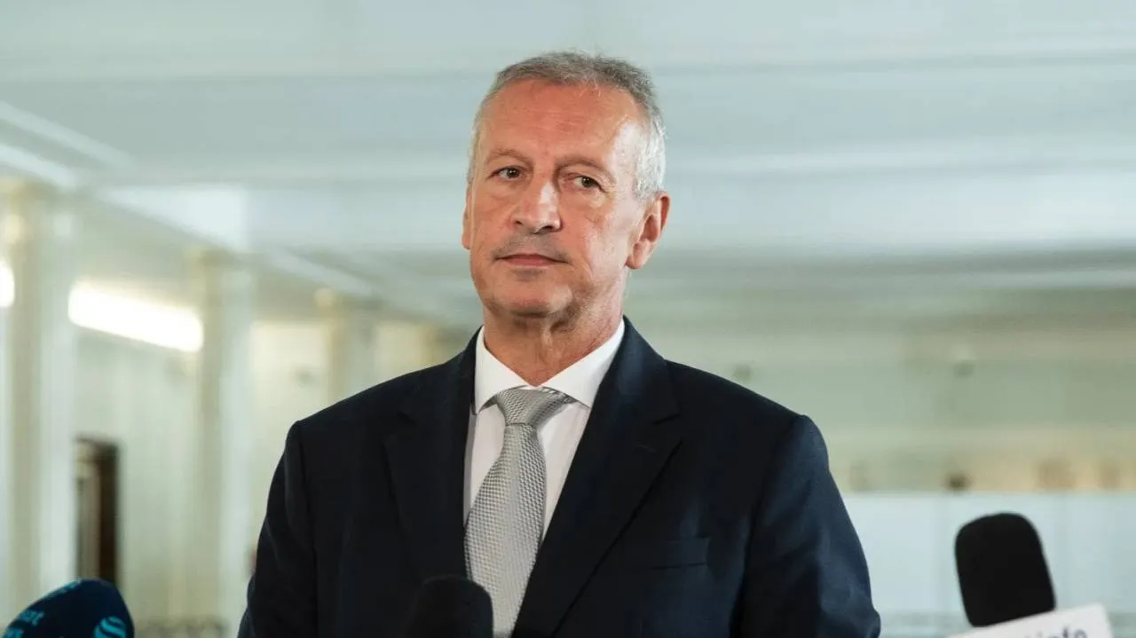 Mimo wyroku sądu, Dobrzyński idzie w zaparte. „Brnięcie w absurdy prawne”