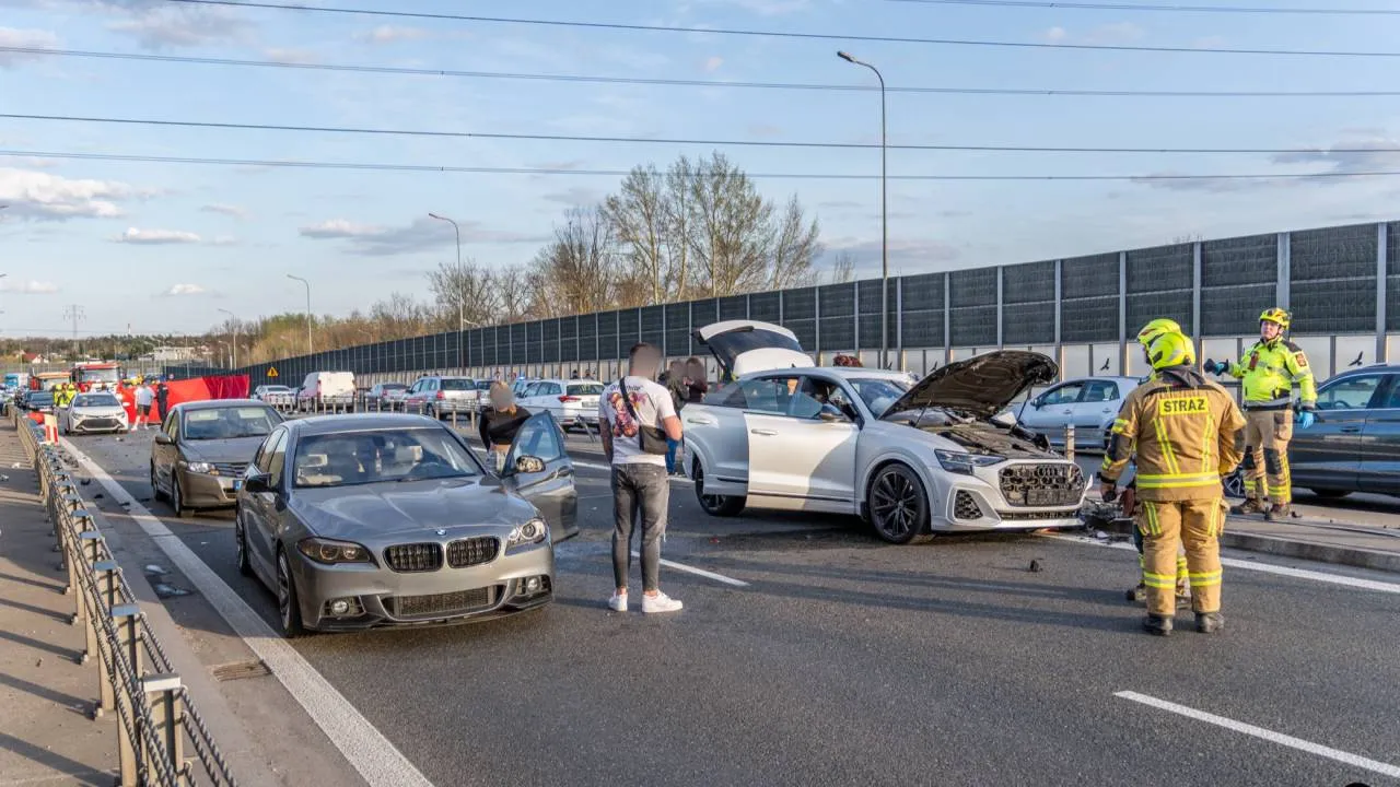 Tragedia na drodze w Łomiankach. Nie żyje kolejna ofiara wypadku