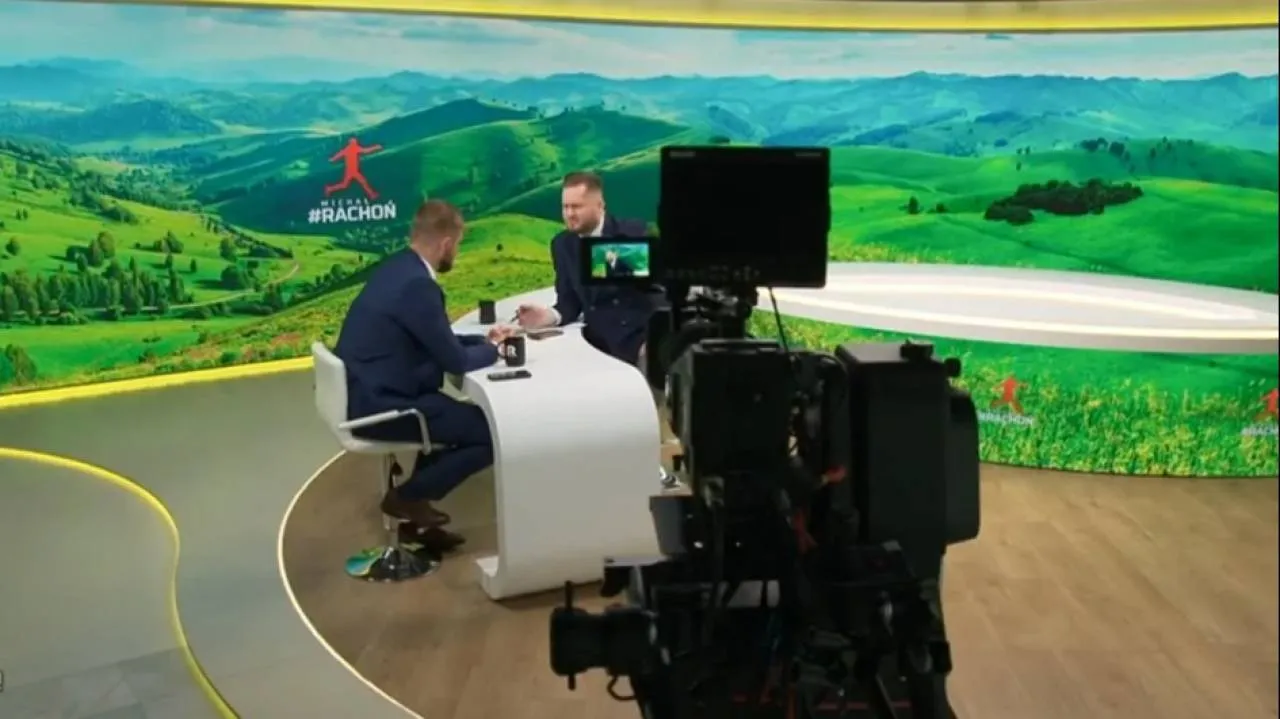 Szok w programie na żywo w TV Republika. Polityk KO zaczął zachowywać się dziwnie. WIDEO