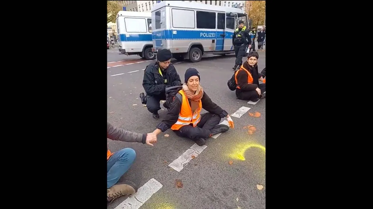 Ostatnie Pokolenie kończy działalność. Ale zapowiada "rewolucję"