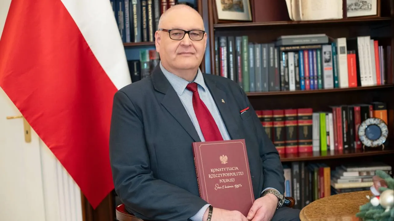 Ślubowanie a oświadczenie. Święczkowski wytknął próbę podważania kompetencji prezydenta