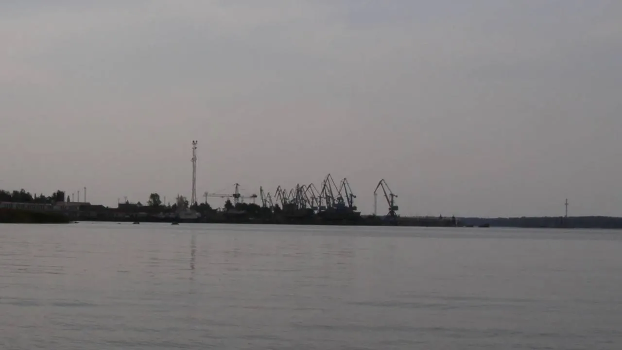 Atak na rosyjski port nad Bałtykiem. Znajduje się tam magazyn paliw