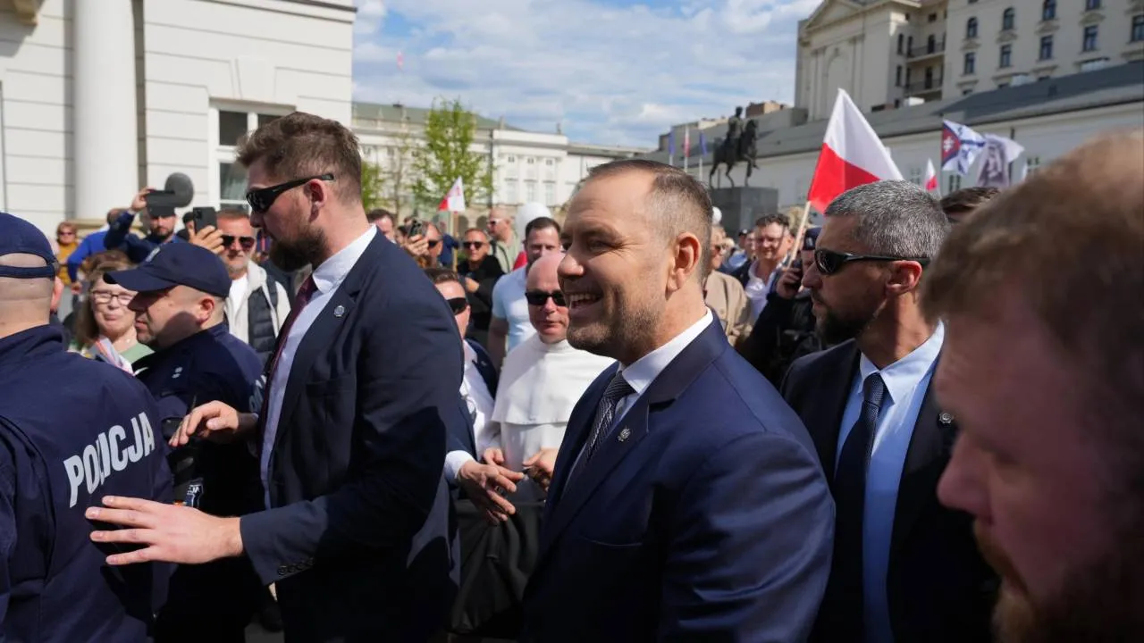 Prezydent Nawrocki w Marszu Życia. "To odpowiedź na kryzys demogaficzny" [ZDJĘCIA]