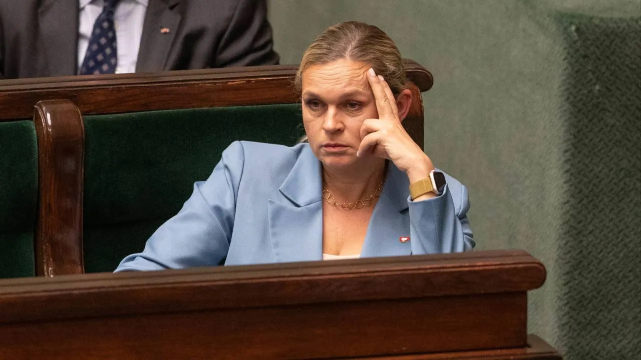 Nauczyciel chciał "rady" od Nowackiej. "Jest Pan influencerem przy tablicy" - odpowiedziała