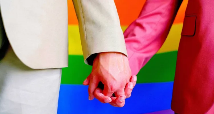 Przywileje dla homo-małżeństw? Polacy są na nie - szczególnie jedna grupa [SPRAWDŹ]