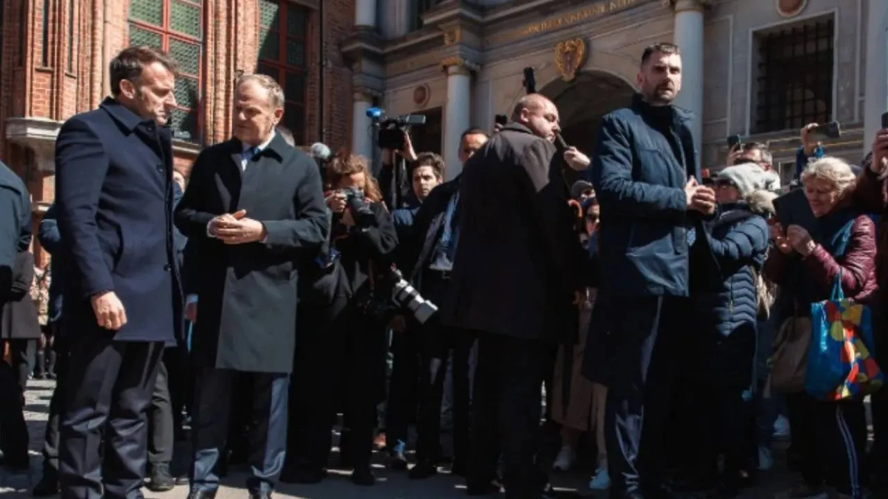 Tusk się zapomniał. Rozmowa z Macronem po angielsku i nagle wypalił... "Danzig"