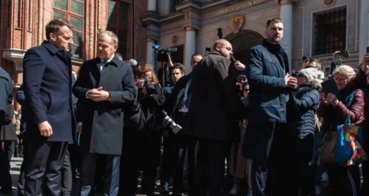 Tusk się zapomniał. Rozmowa z Macronem po angielsku i nagle wypalił... "Danzig"