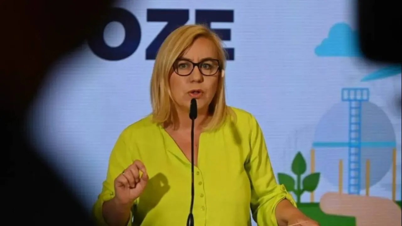 "Wykluczają się z koalicji". Siemoniak straszy posłów, którzy poprą wniosek o odwołanie Hennig-Kloski