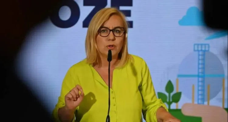 "Wykluczają się z koalicji". Siemoniak straszy posłów, którzy poprą wniosek o odwołanie Hennig-Kloski