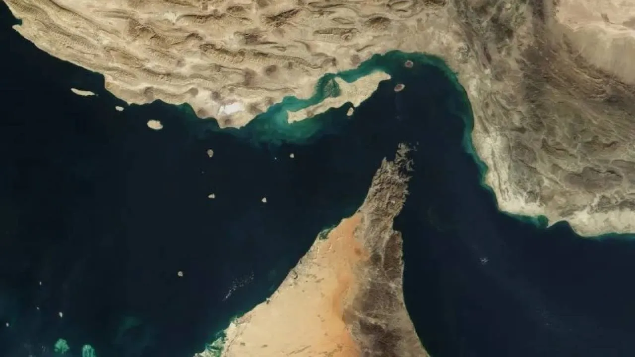 Trzy kontenerowce ostrzelane w Cieśninie Ormuz