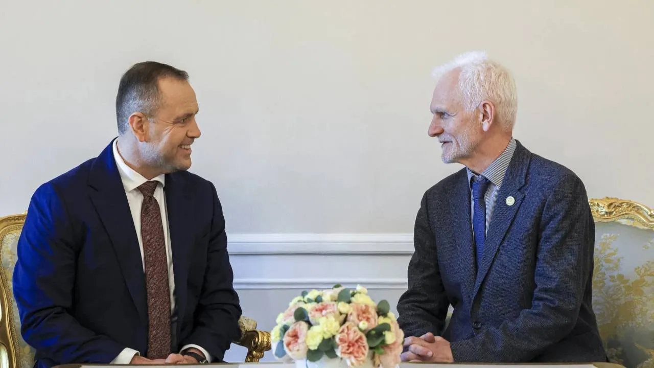 Prezydent Nawrocki spotkał się z Bialackim. Podziękowania białoruskiego obrońcy praw człowieka