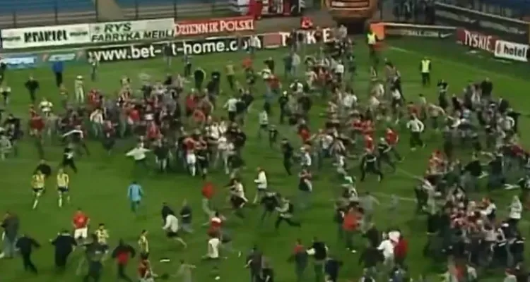 Szokujące sceny po meczu w Krakowie. Prezes opublikował nagranie [WIDEO]