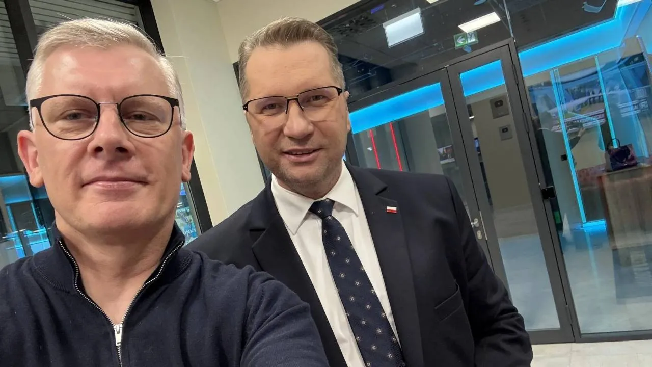 Wszystkie ręce na pokład. Sakiewicz: "Niewiele osób wie, jak ogromną rolę odegrał Cenckiewicz w kampanii"