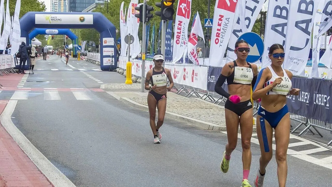 Najlepsi chodziarze świata ruszą na trasę w Warszawie. "Historyczny moment"