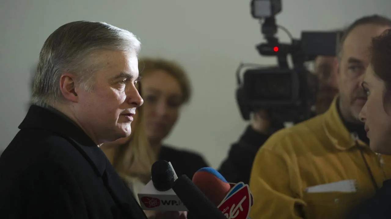 Cimoszewicz oskarżony o potrącenie rowerzystki na pasach. W białostockim sądzie zapadnie wyrok