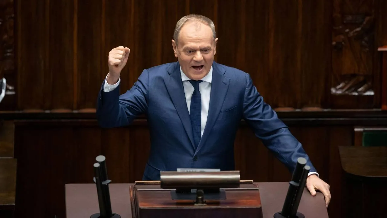 Tusk zabrał głos w sprawie Cenckiewicza. Już dostał odpowiedź. "Nie poradzę sobie z tym"