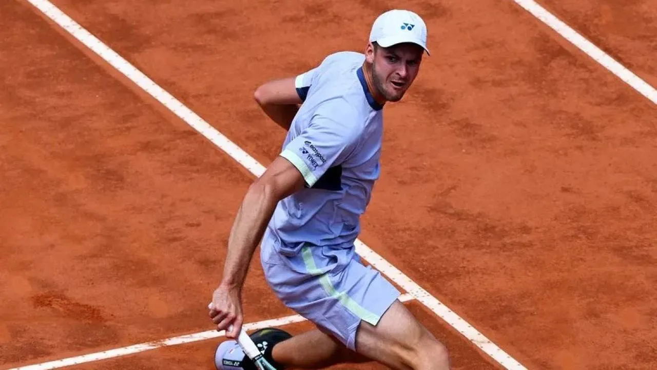 Musetti za mocny dla Hurkacza. Polski tenisista odpadł z ATP w Madrycie