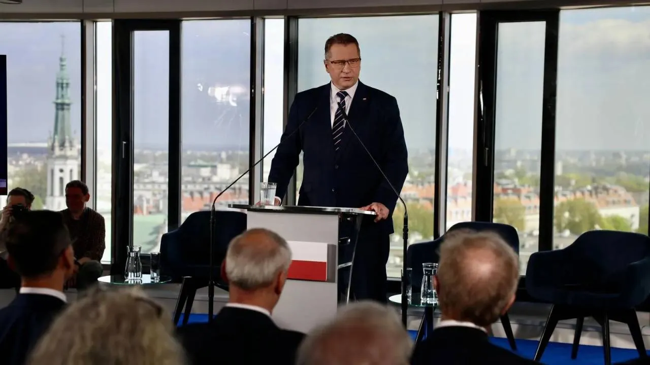 "Jesteśmy najszybciej zadłużającym się państwem w UE". Czarnek dosadnie o rządzie Tuska