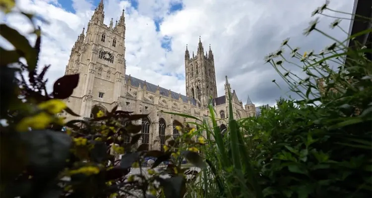 Niepokojąca skala przestępczości wobec kościołów w Wielkiej Brytanii