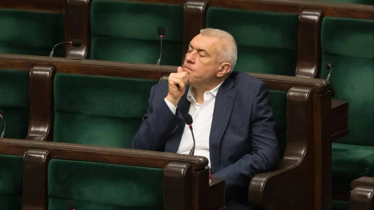 „Jeśli chcecie żyć w wolnym kraju...”. Giertych zwołuje internetowych troli. Znowu