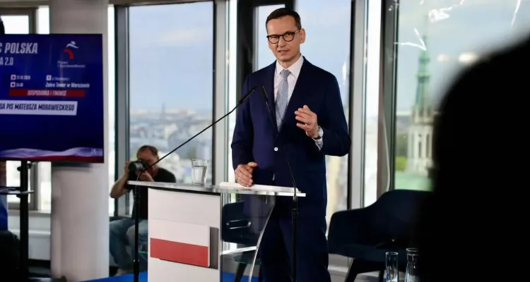 Morawiecki ma nowy plan na polski sektor obronny. "Trzeba przestawić zwrotnicę"