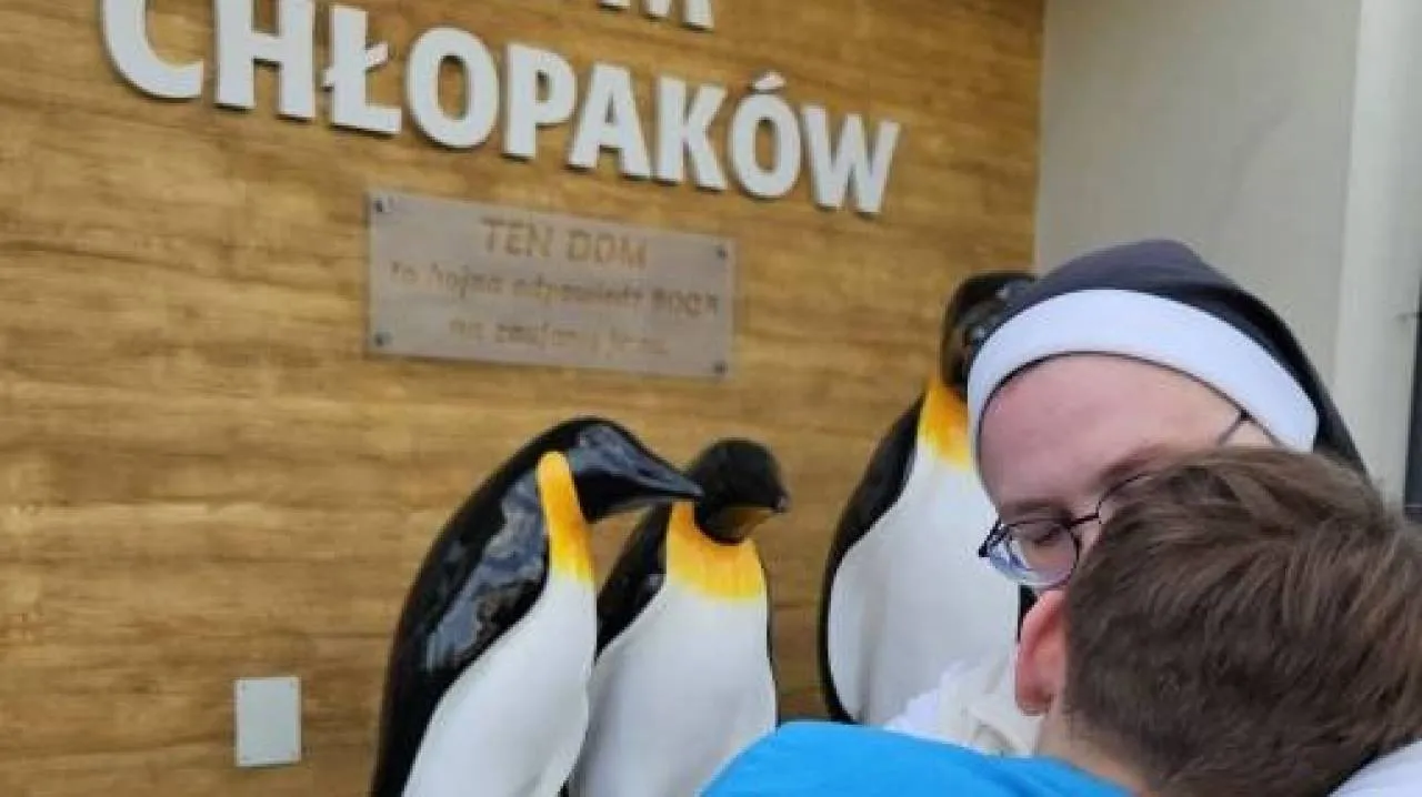 Morawiecki ostro o rządowej reformie pomocy społecznej. Zmiany uderzą w DPS dla dzieci