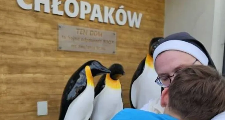 Morawiecki ostro o rządowej reformie pomocy społecznej. Zmiany uderzą w DPS dla dzieci