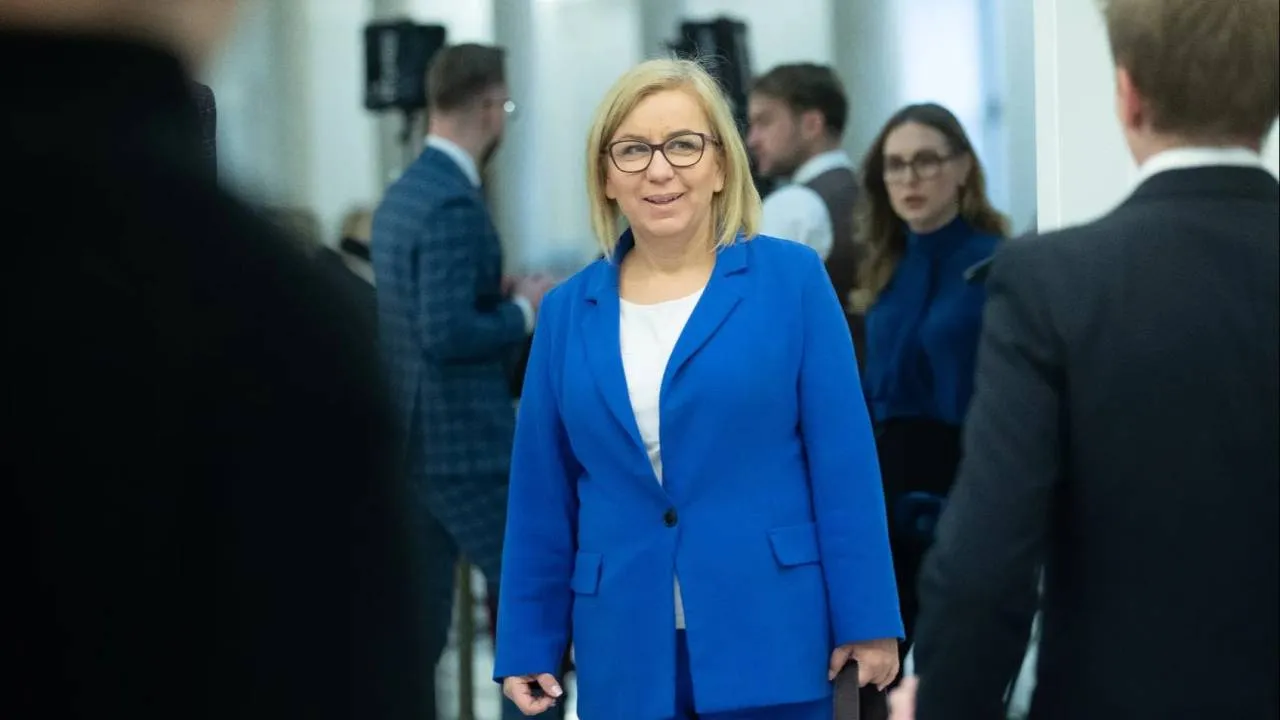 PSL na ratunek minister Hennig-Klosce. Ale jej los wciąż jest niepewny