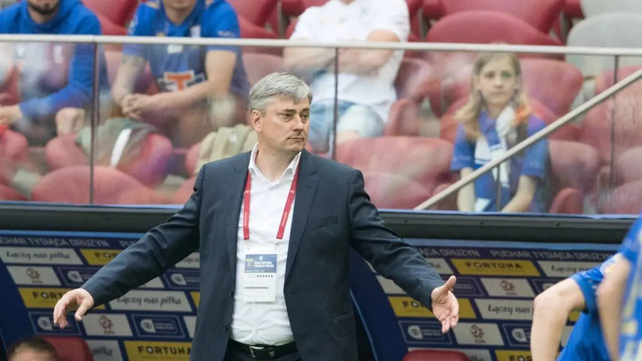 Japończycy pożegnali Polaka, który wygrał im Ligę Mistrzów. Maciej Skorża odchodzi z Urawy