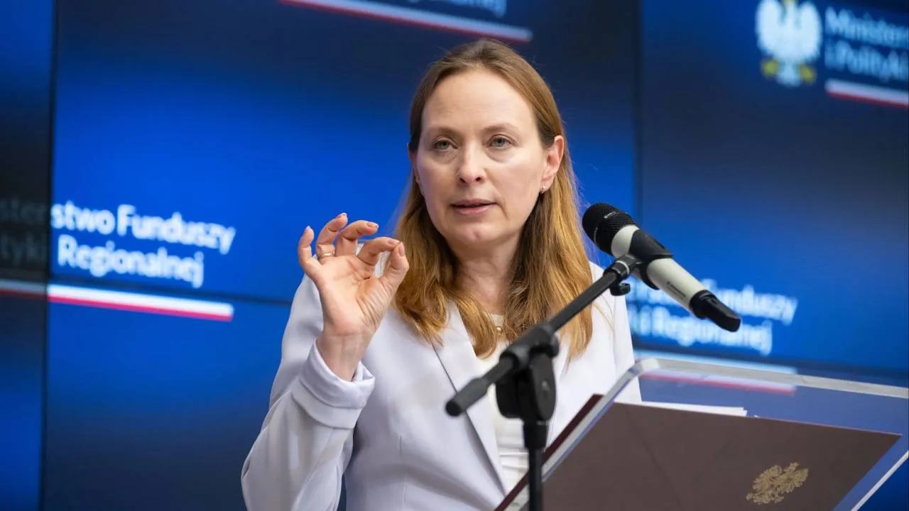 Ocalą Hennig-Kloskę i Sobierańską-Grendę kosztem... Pełczyńskiej-Nałęcz? "Wychodzi poza swoje kompetencje"