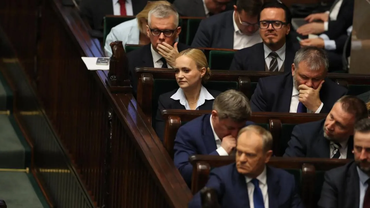 Ciężkie chwile minister zdrowia. "Ma szanse przejść do historii jako...". WIDEO