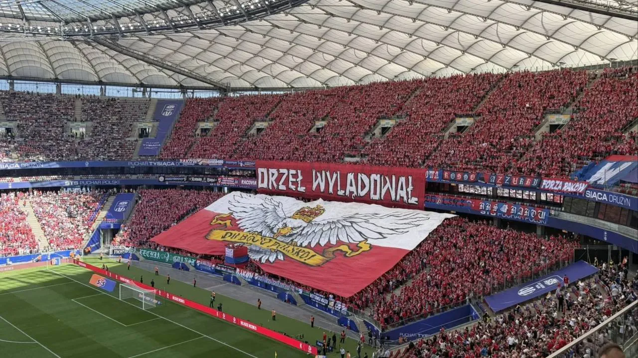 Zakazana oprawa przed finałem Pucharu Polski. Kibice nie zawiedli [WIDEO]
