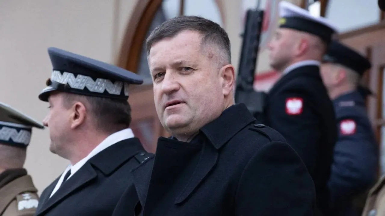 Jak gniją służby, z którymi wygrał Cenckiewicz. "Gazeta Polska" o tym, co dzieje się w SKW